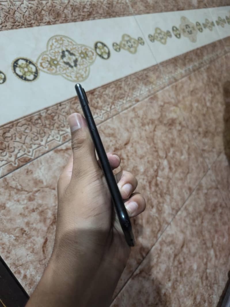 Apple iPhone 7 Plus 3