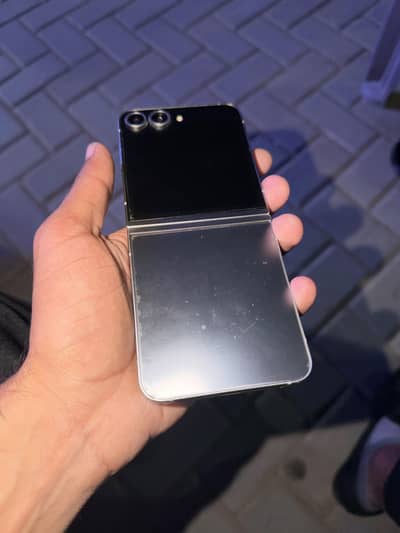Samsung Mobile Z Flip 6(exchange possible)