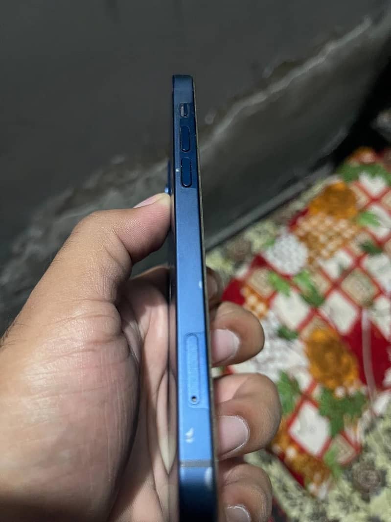 Apple iPhone 12 | Physical SIM + eSIM 4