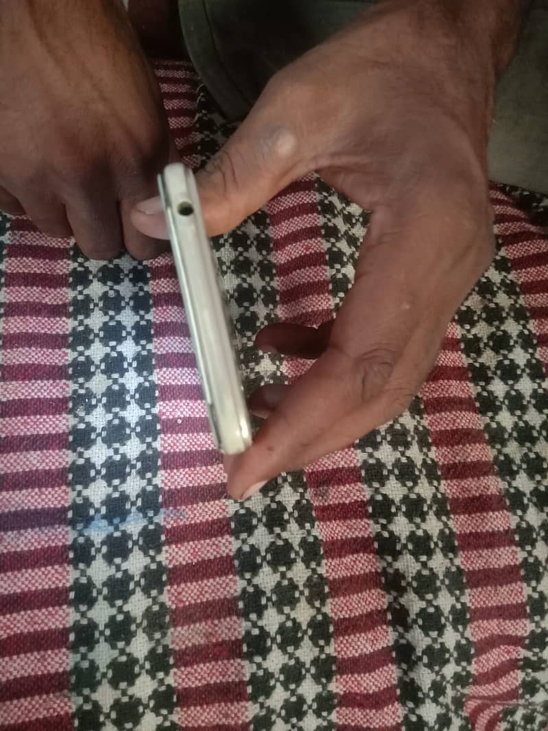 OPPO A37 3