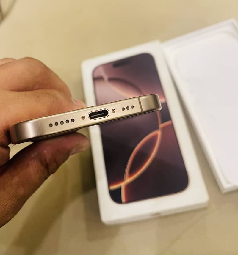 iPhone 16 Pro JV 5