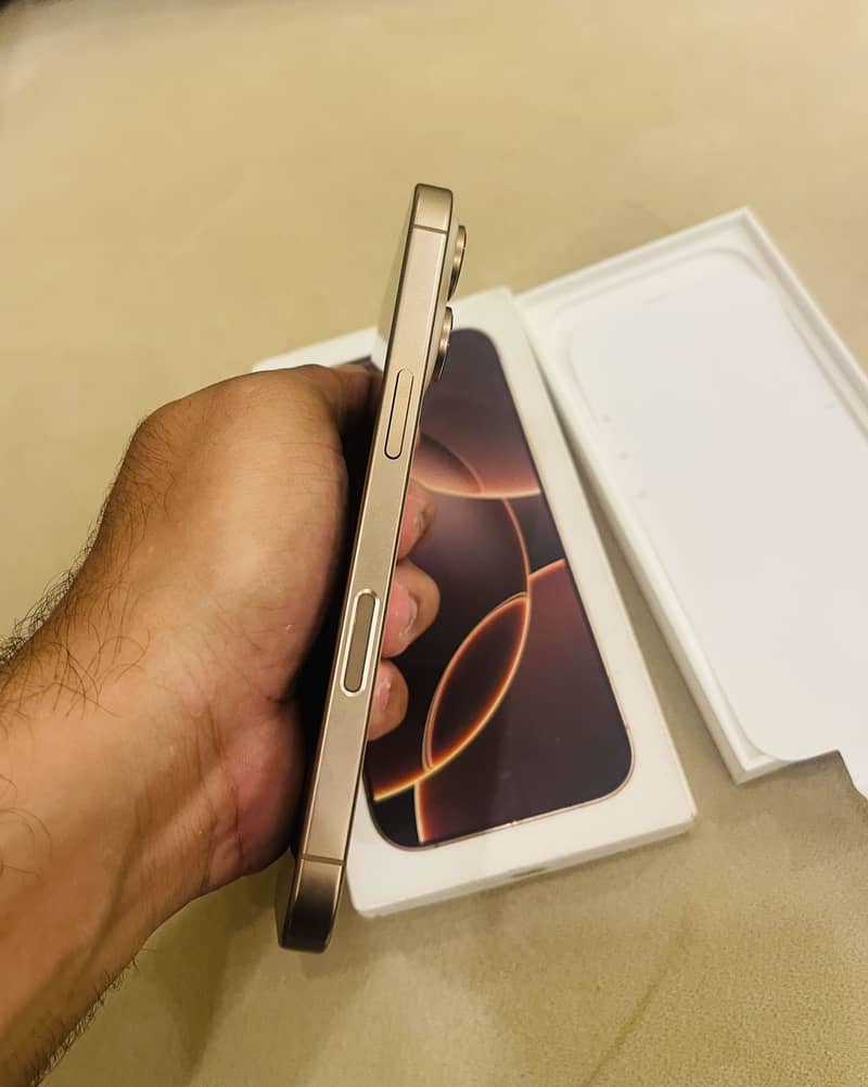iPhone 16 Pro JV 6