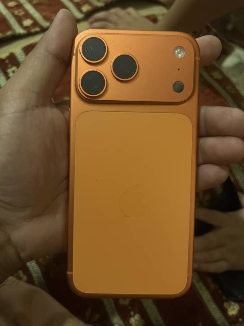Apple iPhone 17 Pro Max 0