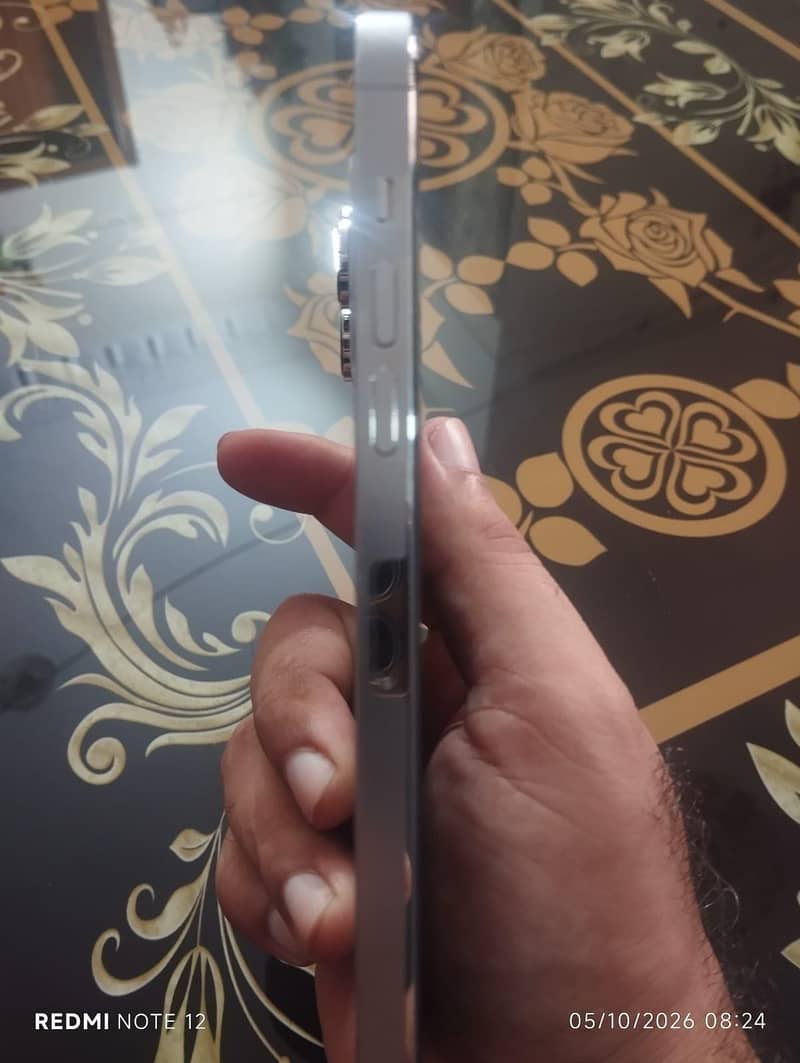 Apple iPhone 14 Pro Max 6