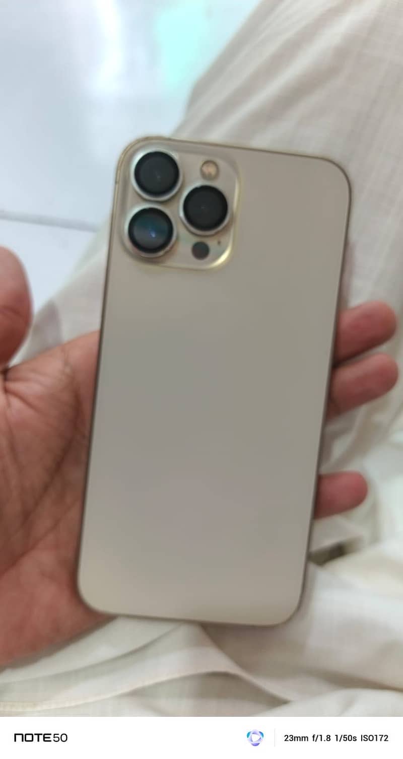 Apple iPhone 13 Pro Max 3