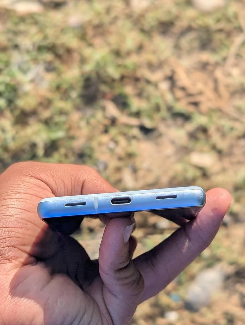 Google Pixel 7 4