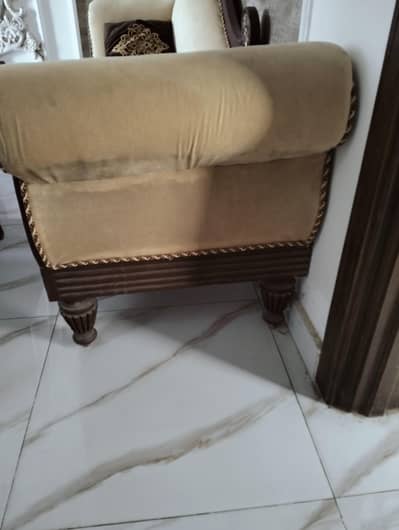 Dewaan Sofa