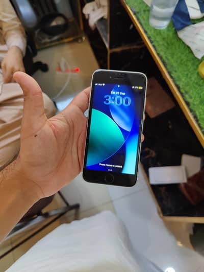 Apple iPhone SE 2022