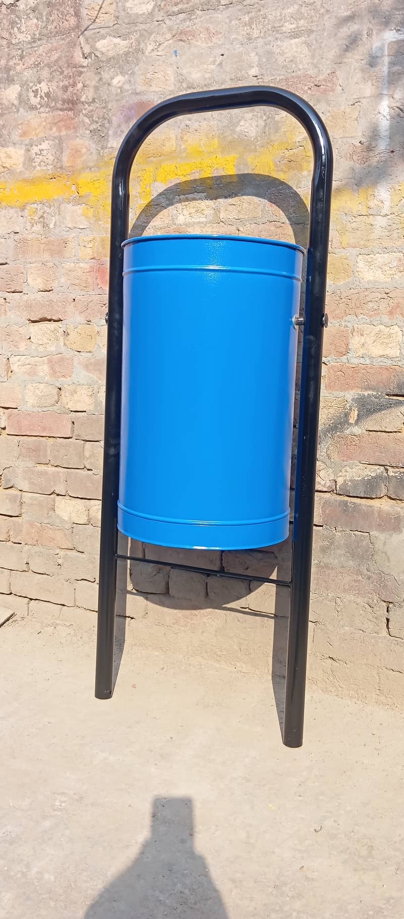 Dustbin 1