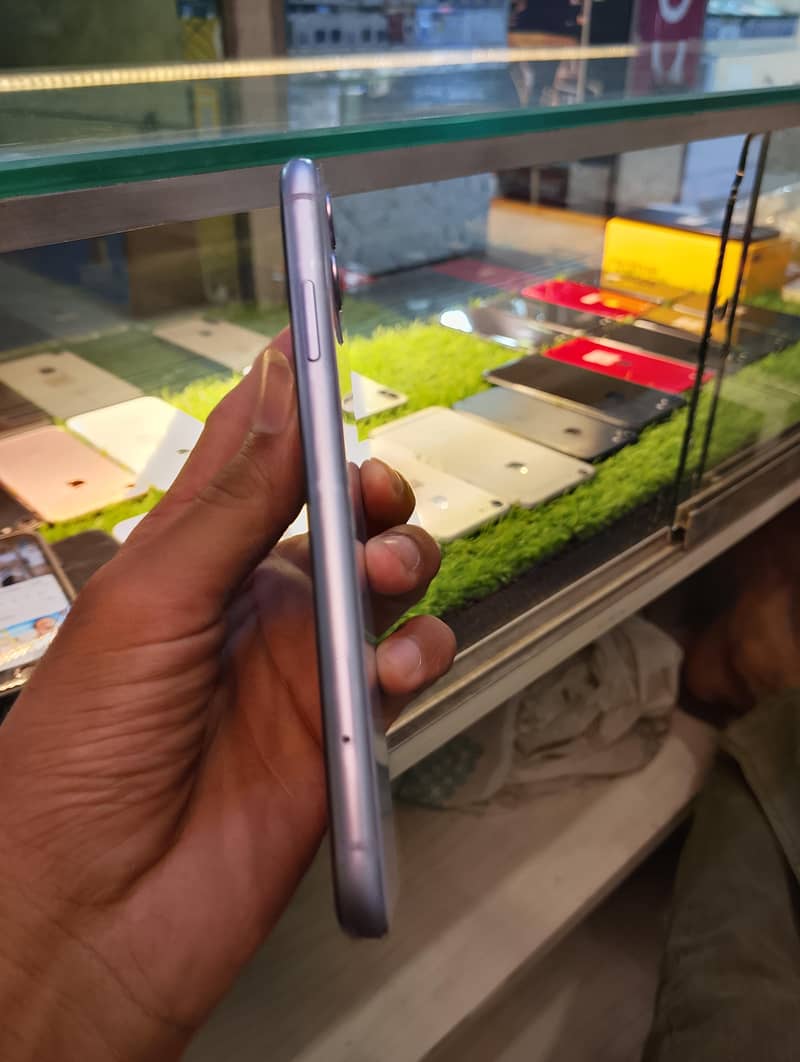 Apple iPhone 11 1