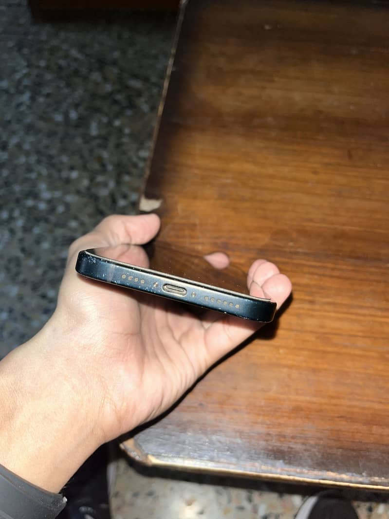Apple iPhone 15 3