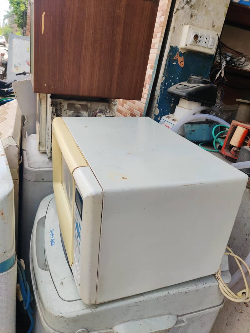Microwave Oven 2