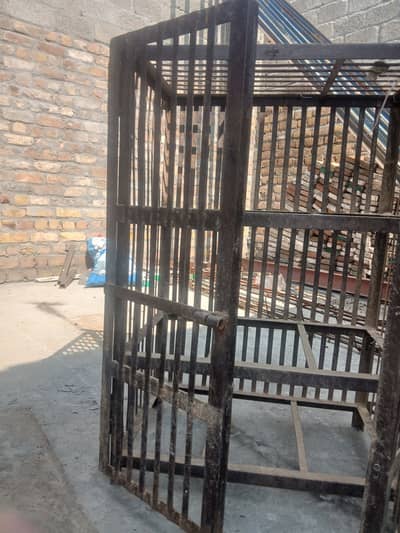 Cage for hens three porton cage