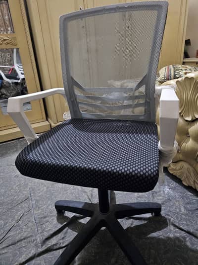 office chair bilkul new he