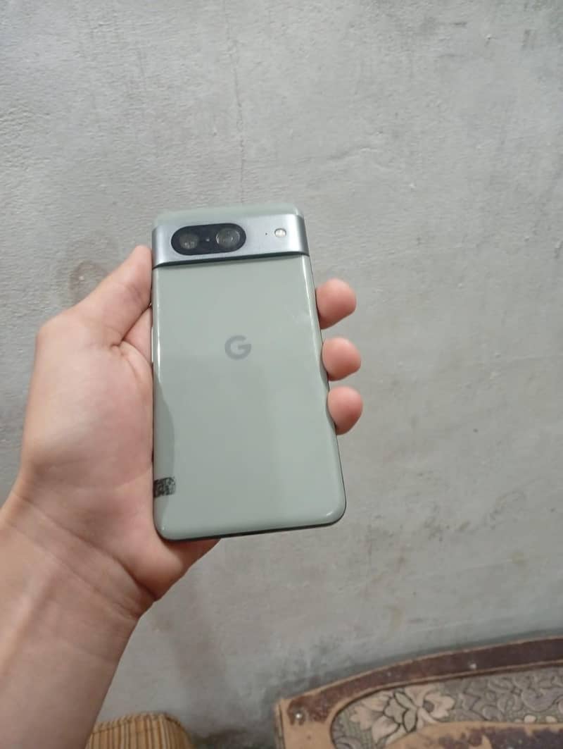 Google Pixel 8 1