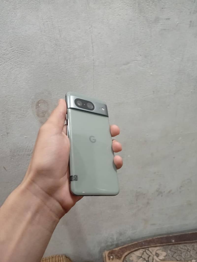 Google Pixel 8 3