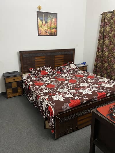 Bed 2 side table and spring mattress
