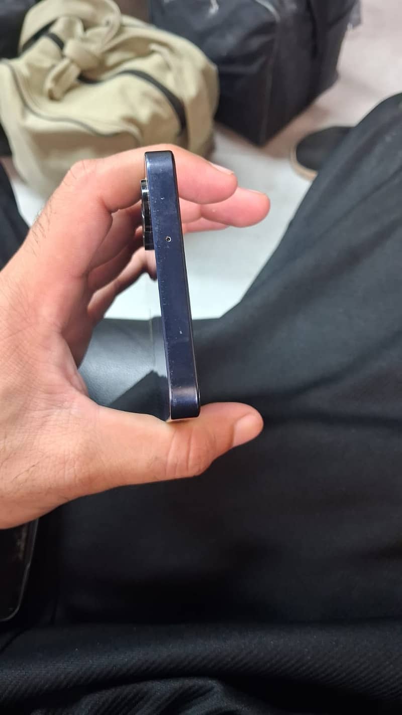 Samsung Mobile A06 4
