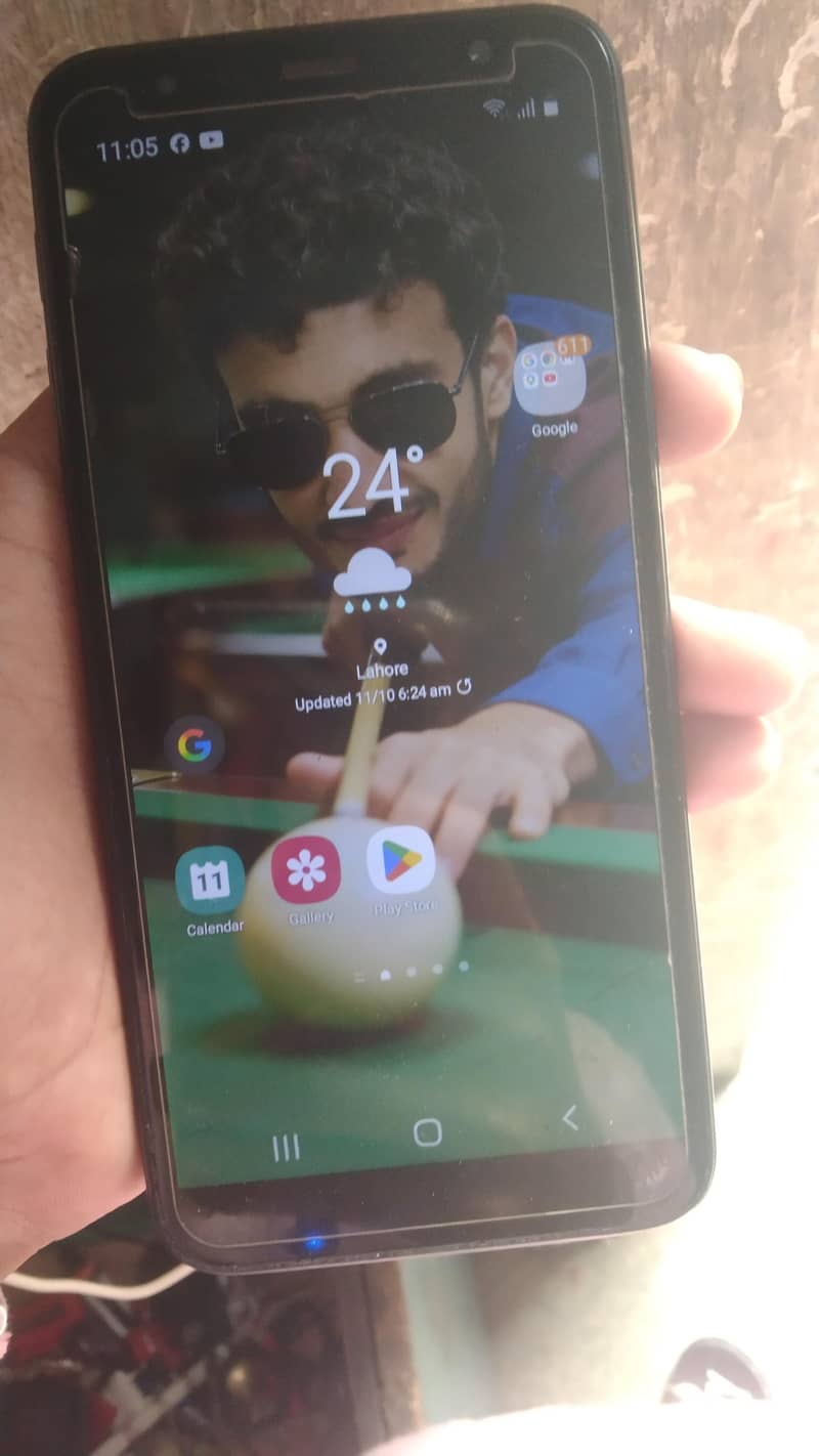 Samsung Mobile J6 1