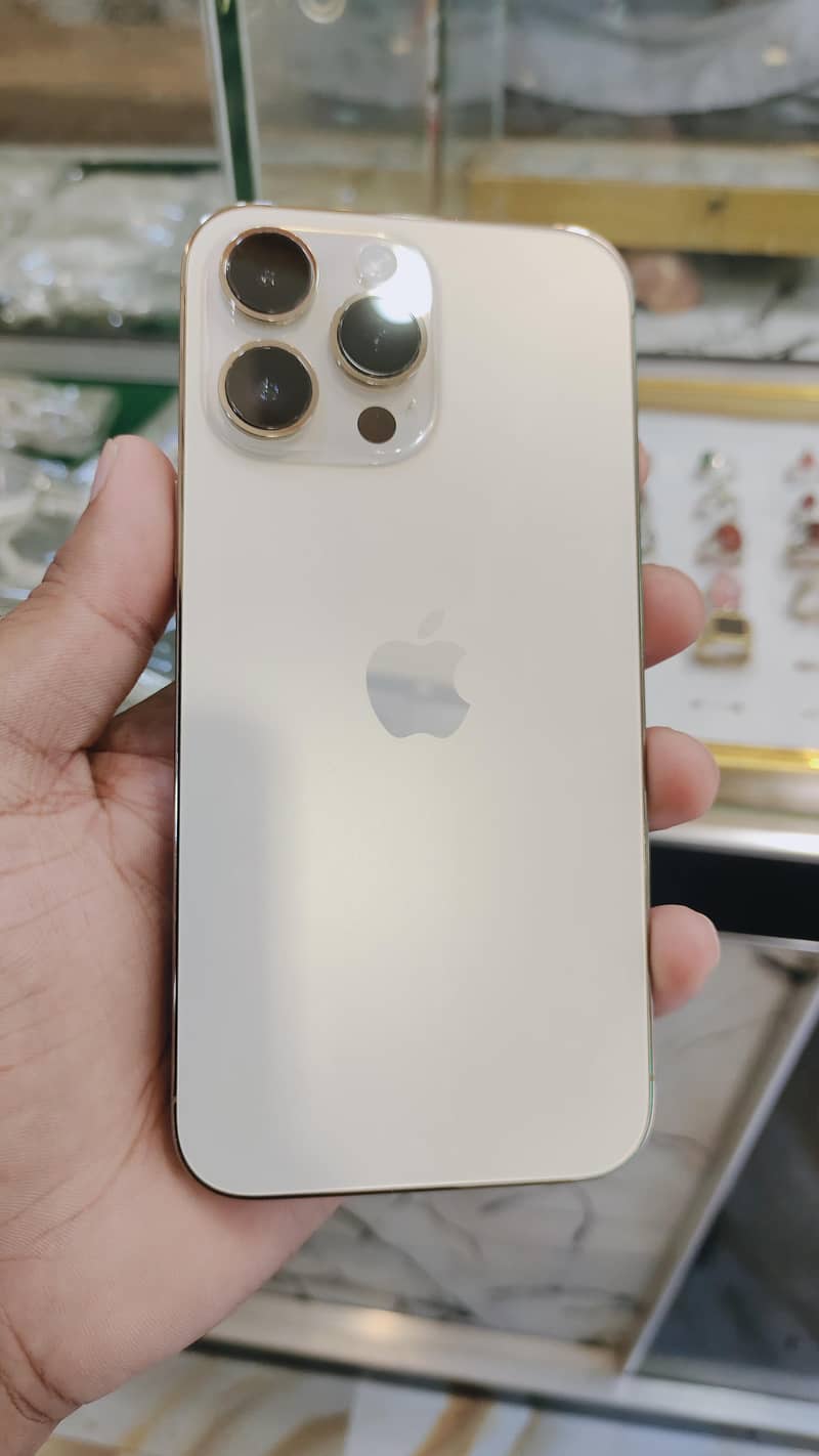Apple iPhone 14 Pro Max 0