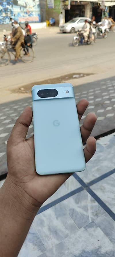 Google Pixel 8
