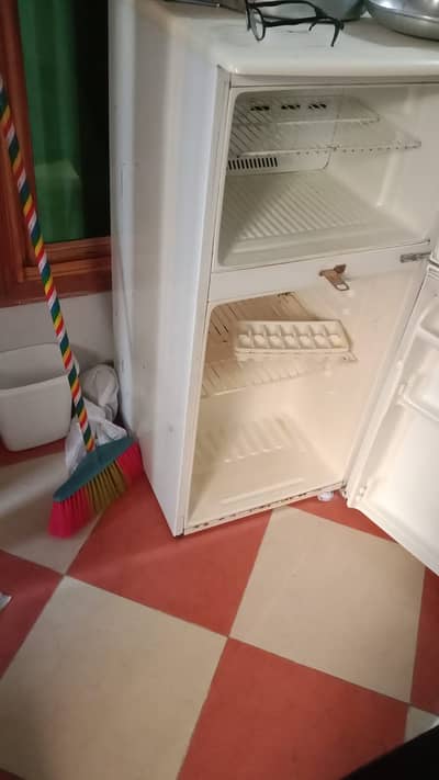Mini fridge in mansehra urgent for sale