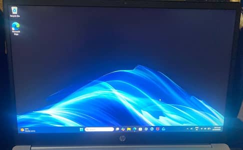 HP 15.6" Laptop - Intel Core Ultra 5 - 8GB DDR5 - 512GB SSD - Win 11