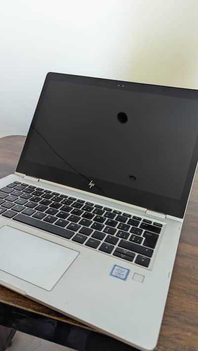 HP Elitebook 1030 G2