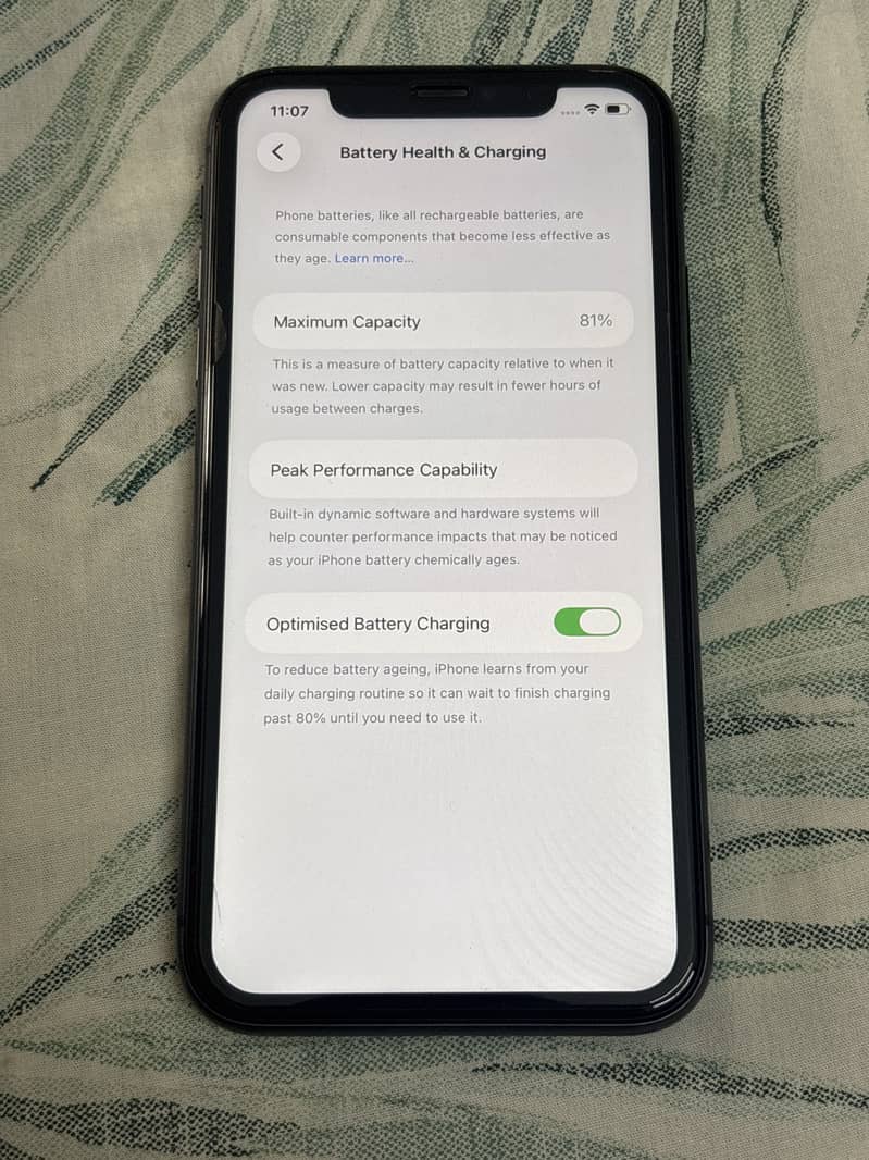 Apple iPhone 11 3
