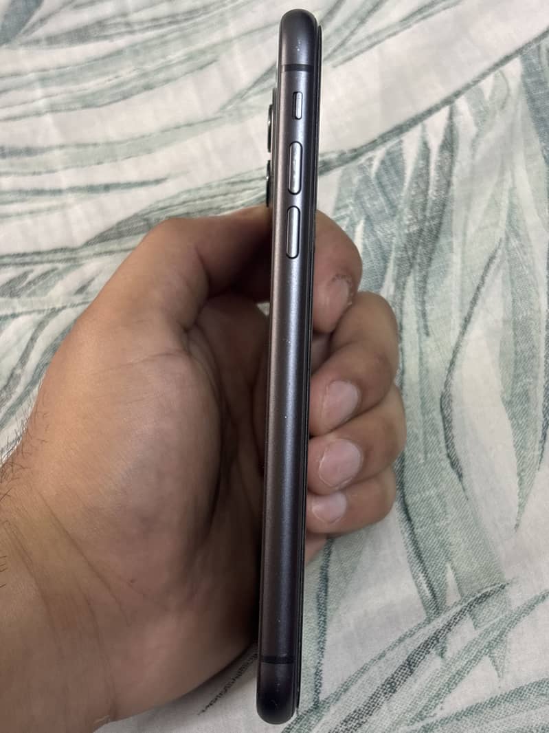 Apple iPhone 11 5