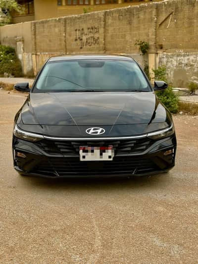 Hyundai Elantra 2025