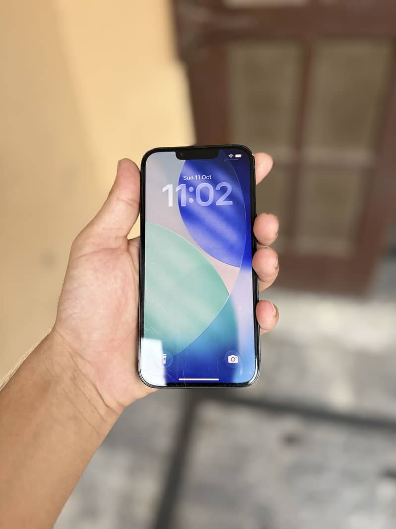 Apple iPhone 14 3