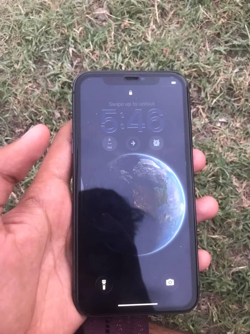 Apple iPhone 11 0