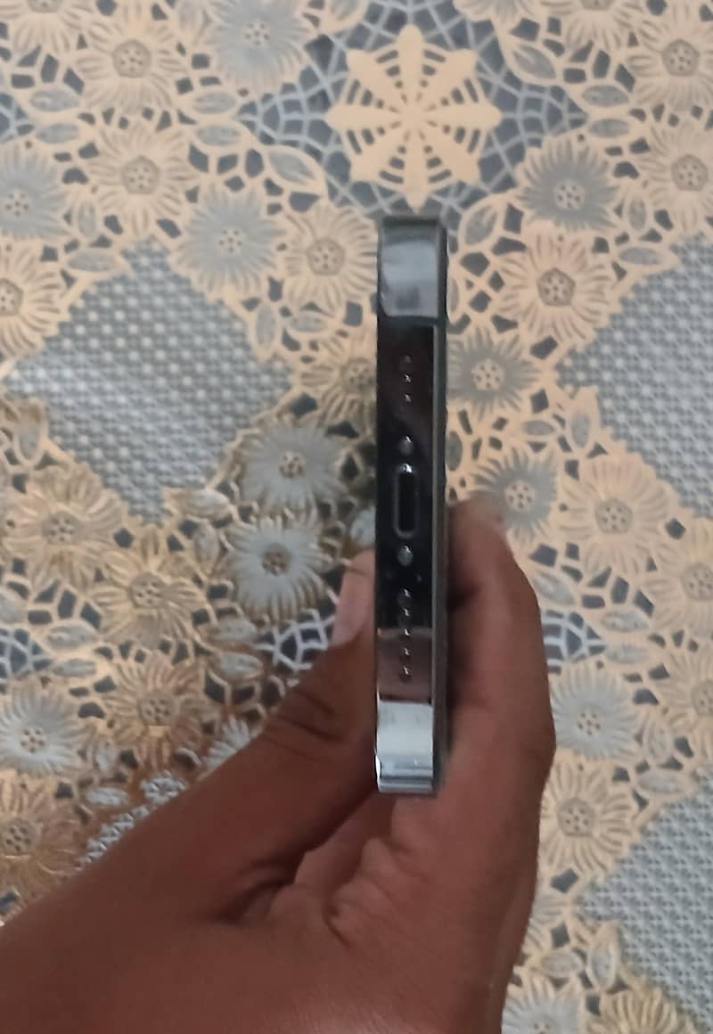 Apple iPhone 12 Pro 3