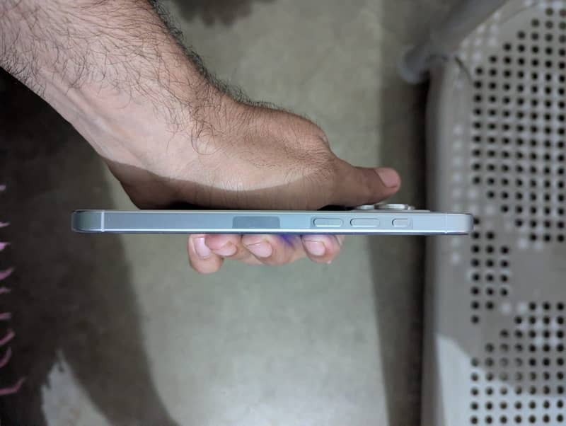 Apple iPhone 16 Pro Max 5