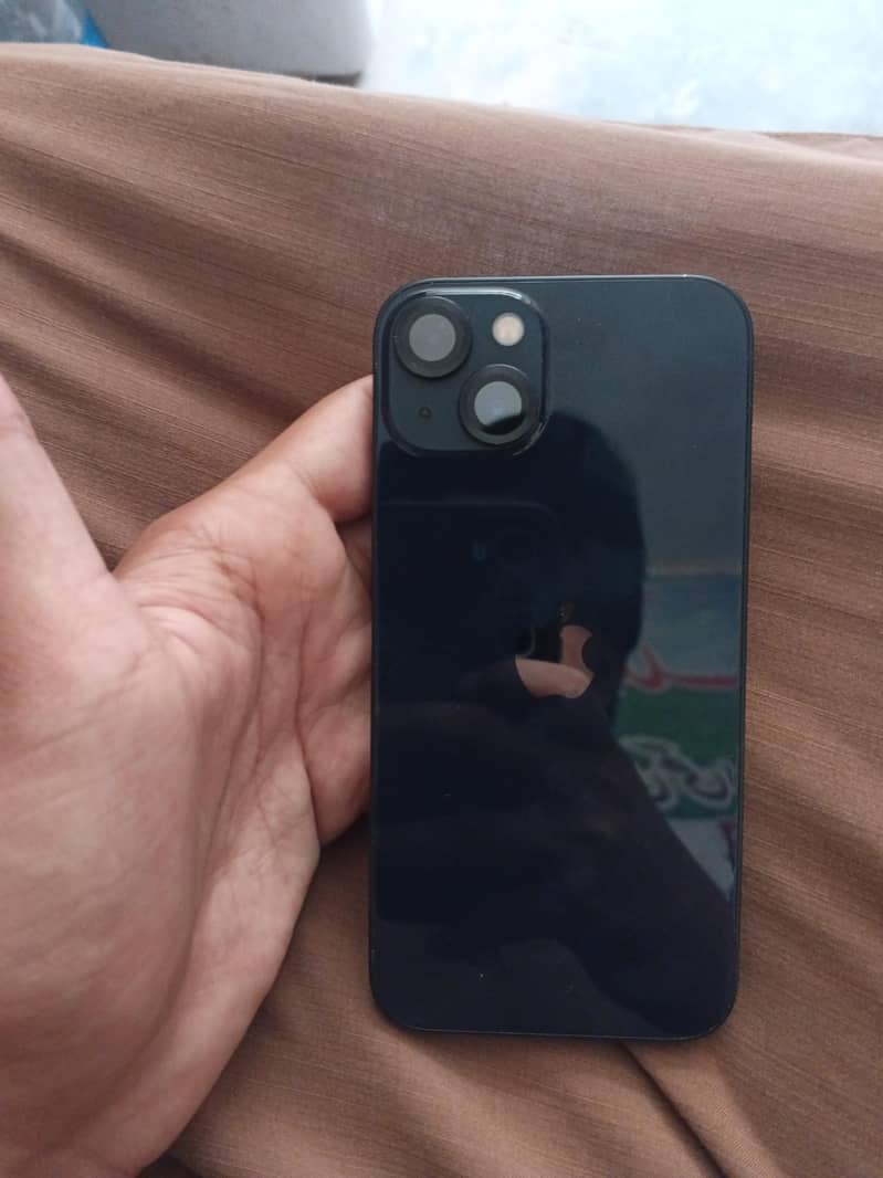 Apple iPhone 13 1