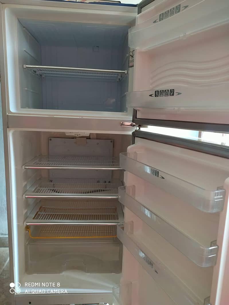 Refrigerator 0