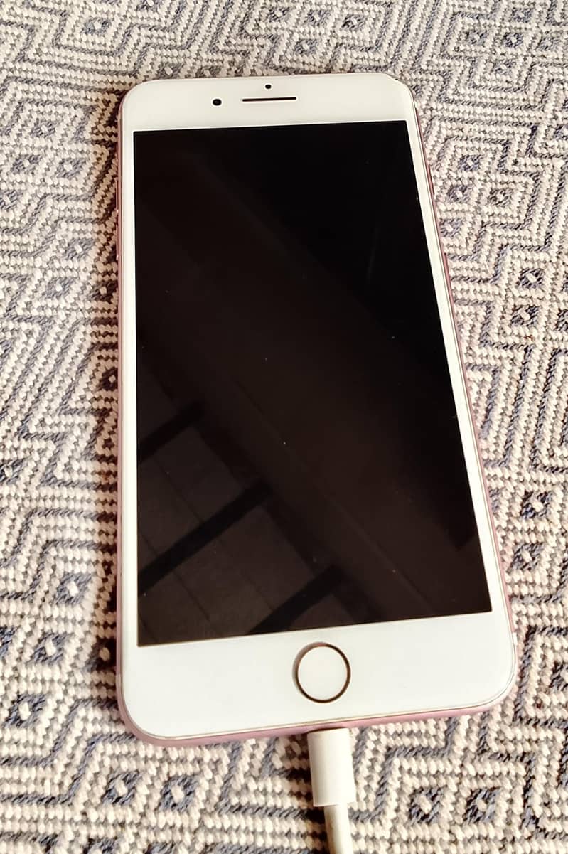 Apple iPhone 7 Plus 0