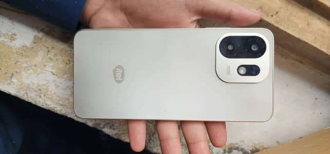 Itel City 100