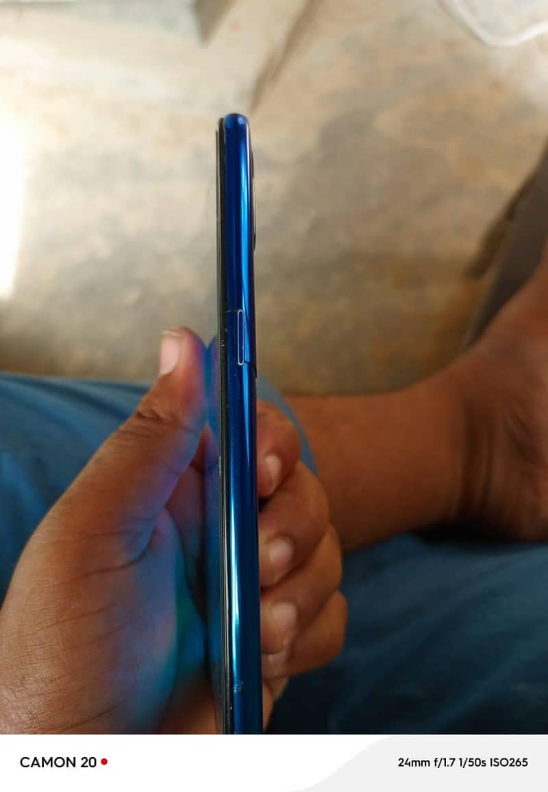 Realme 3 3