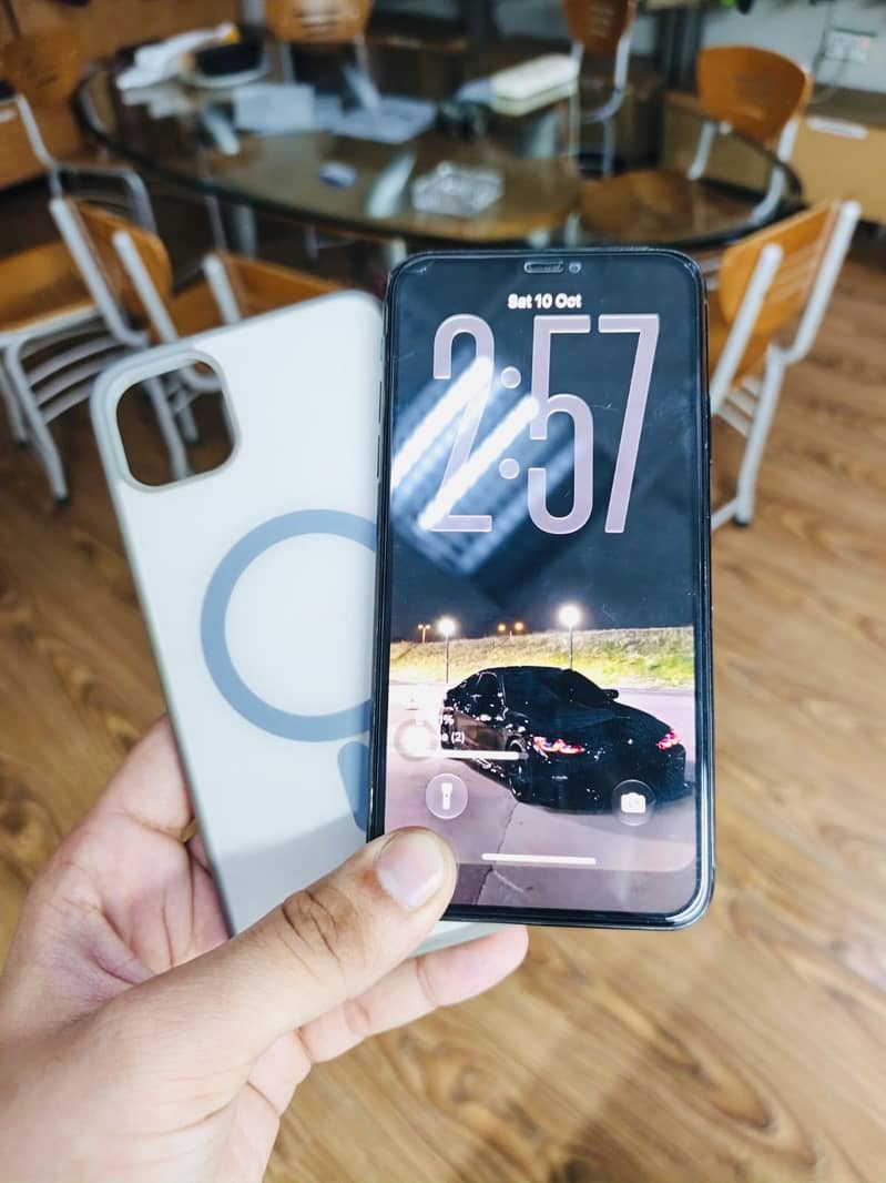 Apple iPhone 11 Pro Max 0