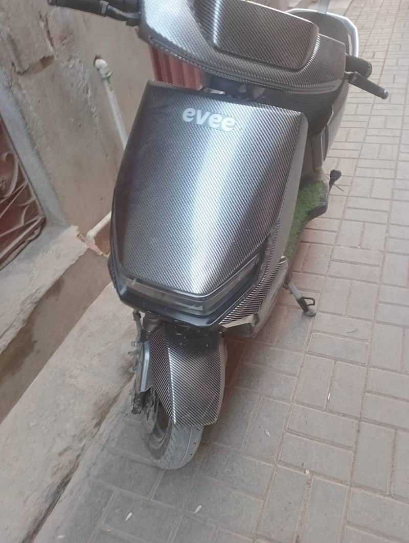 evee c1 pro 1