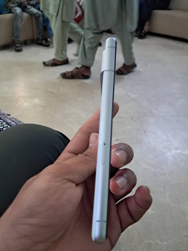 Google Pixel 7 5