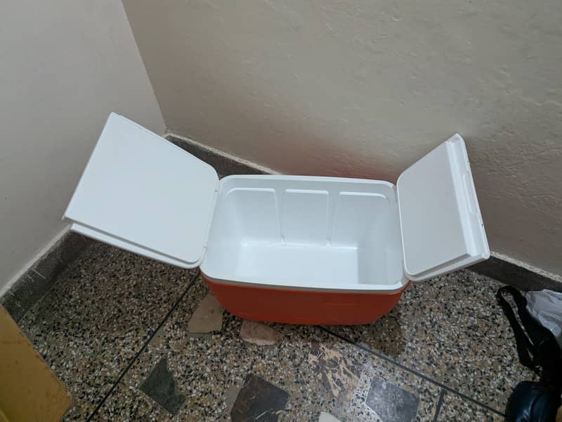 ice box Good condition 2