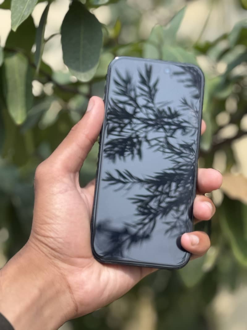 Apple iPhone 15 Pro JV 5