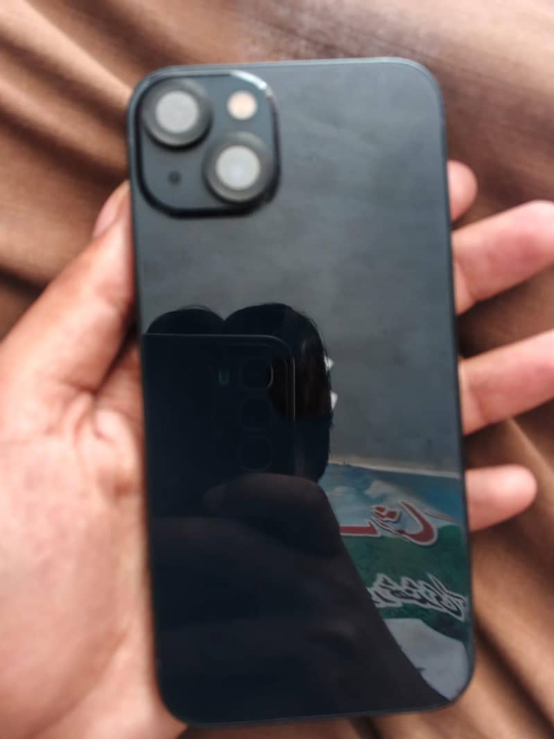 Apple iPhone 13 4