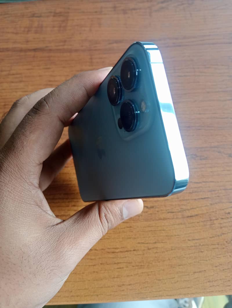 Apple iPhone 13 Pro 6