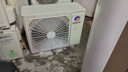 Gree cabnat for sale 10/10 condition all ok