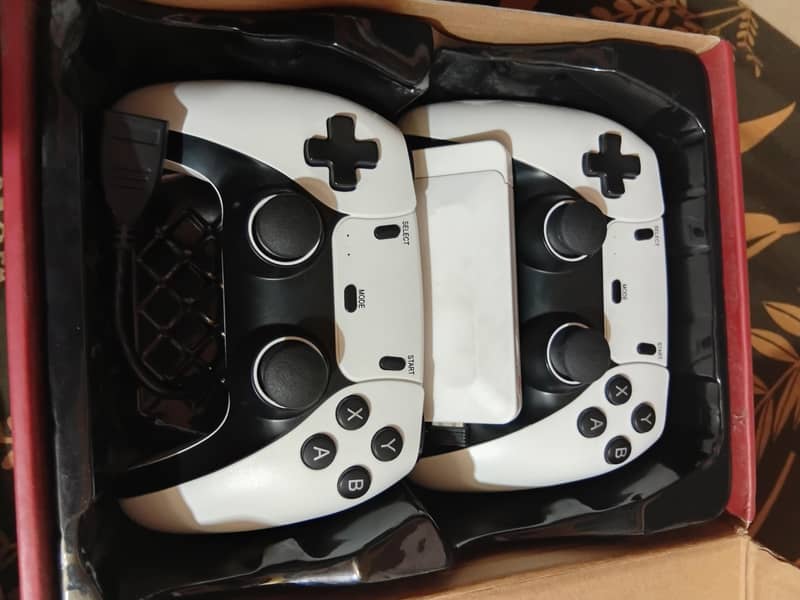 Gamining stick with two controllers 5