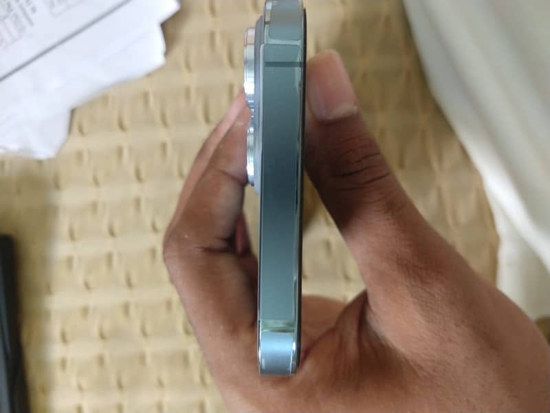 Apple iPhone 13 Pro Max 3